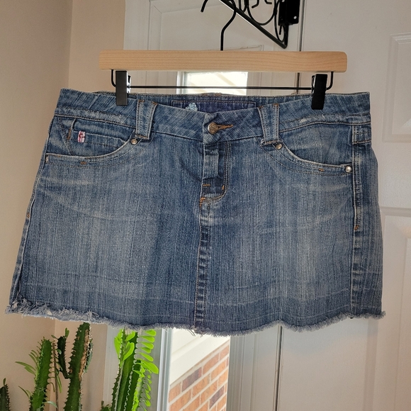 Candie's Dresses & Skirts - Candies Jeans‎ Y2K Mini Jean Skirt, Size Juiniors 13, 26in Waist